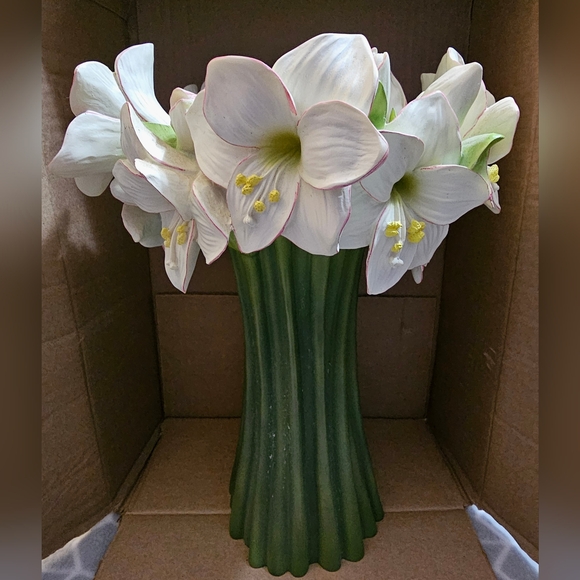 Ibis & Orchid Design, Inc. Other - Ibis & Orchid Design, Inc. - Amaryllis #310 Vase that is Retired and Rare